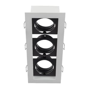 Lámpara Empotrable Downlight Dirigible, Potencia Máx. 180 W, 3 Bases GX5.3/GU10, No incluye focos Lámpara Empotrable Downlight Dirigible, Potencia Máx. 180 W, 3 Bases GX5.3/GU10, No incluye focos