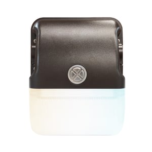 Lámpara Suburbana con Fotocelda Arbotante LED 22 W, Luz Blanca Ajustable, IP65, IK08 Lámpara Suburbana con Fotocelda Arbotante LED 22 W, Luz Blanca Ajustable, IP65, IK08