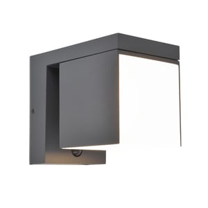 Lámpara Solar Híbrida Arbotante LED 8 W, Luz Cálida Brillante, Sensor de Movimiento, IP44, No atenuable Lámpara Solar Híbrida Arbotante LED 8 W, Luz Cálida Brillante, Sensor de Movimiento, IP44, No atenuable